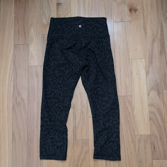Lululemon | Align Black Cheetah Cropped Leggings | size 6 - Picture 6 of 6